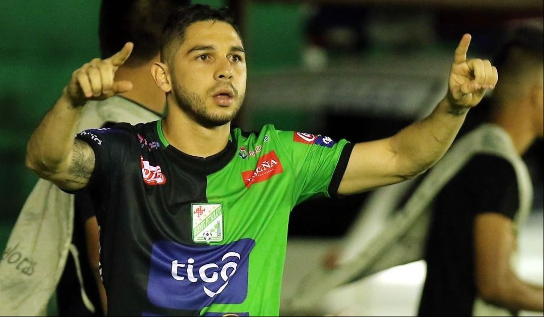 Meza está en la órbita de Oriente.