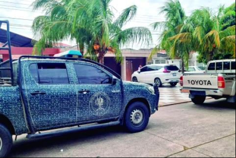 La casa donde el empresario inmobiliario fue detenido tras ocultare en un ducto de aire acondicionado 