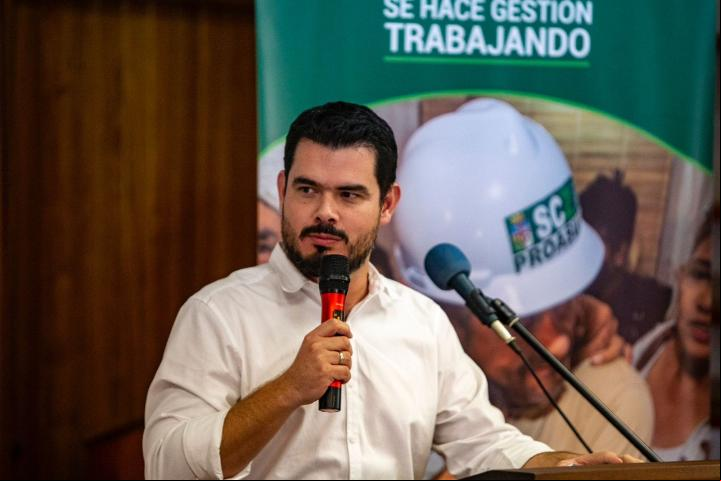 Efraín Suárez