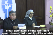 Monseñor Giovanni Arana lee el comunicado del CEB