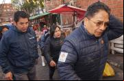 Silva escapando de un grupo de vecinos en La Paz